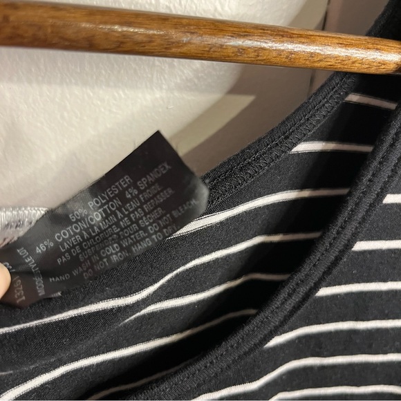 Donna Striped Maxi Dress. Size Large. Black and White. - Picture 4 of 5